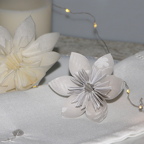 Blüte aus Papier