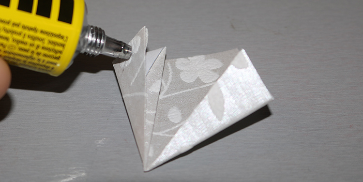 Blüte aus Papier basteln