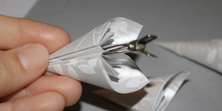 Blüte aus Papier basteln