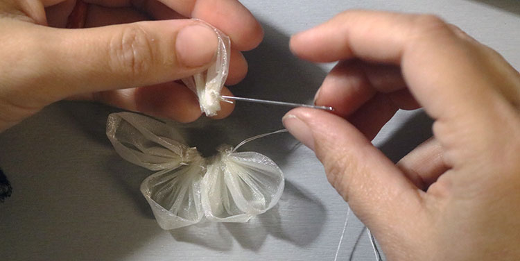 Blüten aus Organza