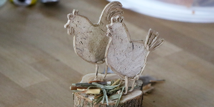 Henne und Hahn aus Papierdraht biegen