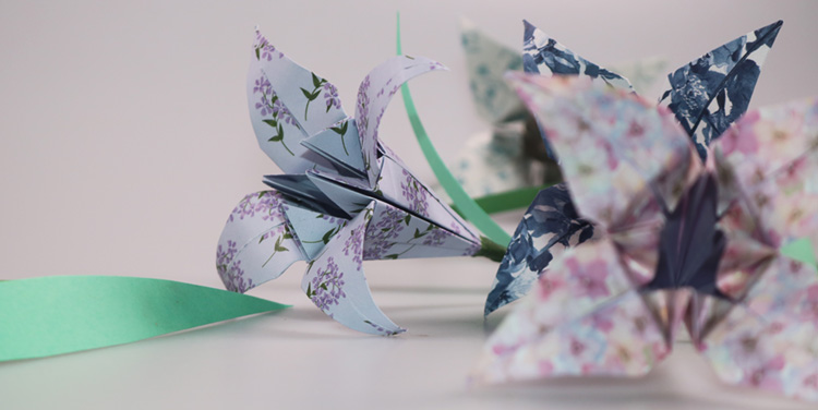 Origami Faltlilie Anleitung