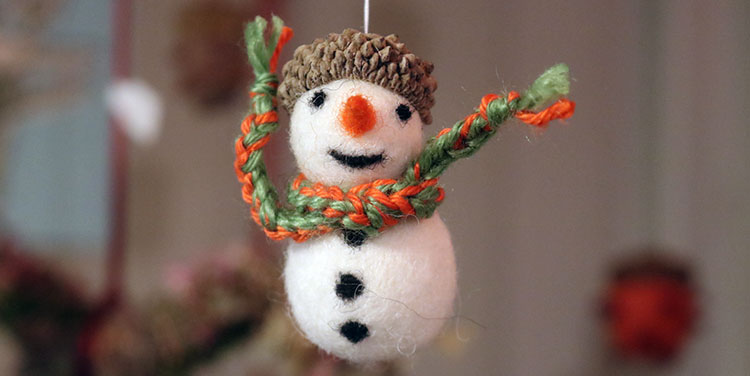 Filz Schneemann Christbaumdeko basteln