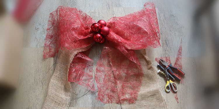 grosse Schleife binden Anleitung