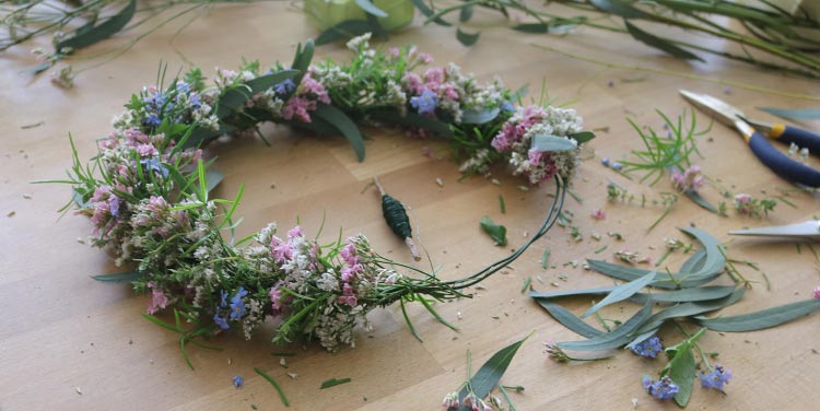 Blumenkranz für das Haar