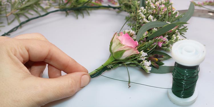 Blumenkranz für das Haar