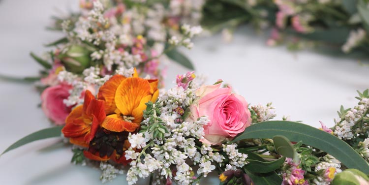 Blumenkranz für das Haar