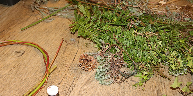 Herbstkranz binden Anleitung