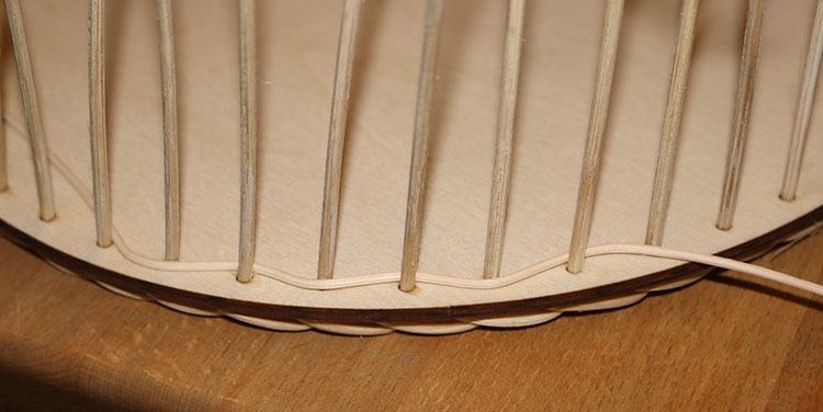 mit Peddigrohr flechten