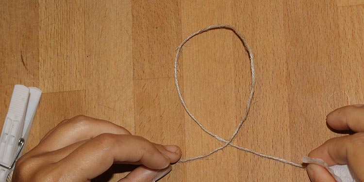 Girlande Krepppapier verknoten