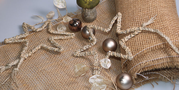 Sterne aus Paketschnur und Papierdraht