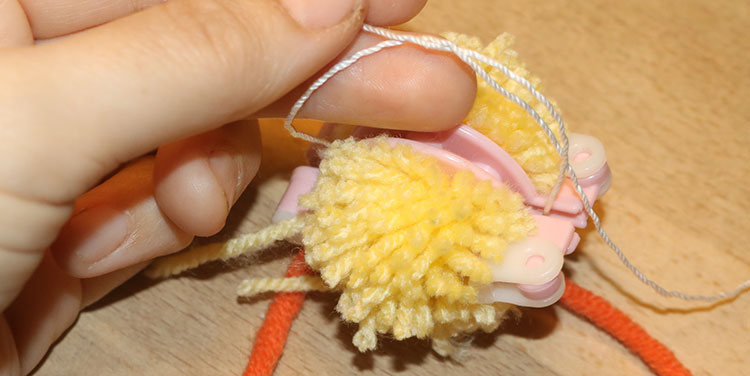 Pompom Küken basteln