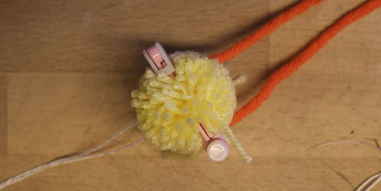 Pompom Küken basteln