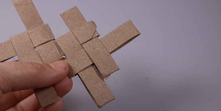 Schachtel aus Toilettenpapierrollen