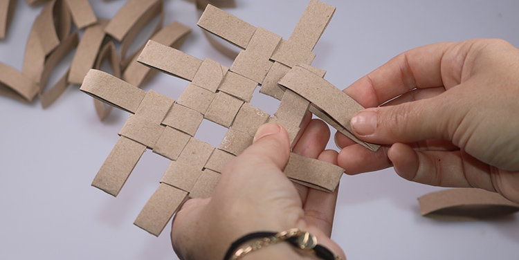 Schachtel aus Toilettenpapierrollen