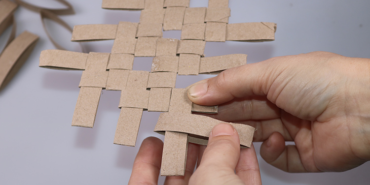 Schachtel aus Toilettenpapierrollen