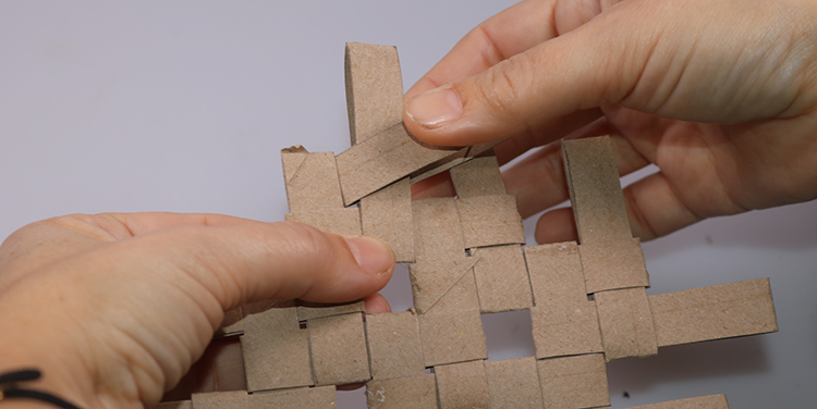 Schachtel aus Toilettenpapierrollen