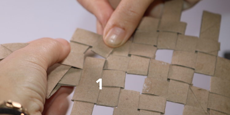 Schachtel aus Toilettenpapierrollen