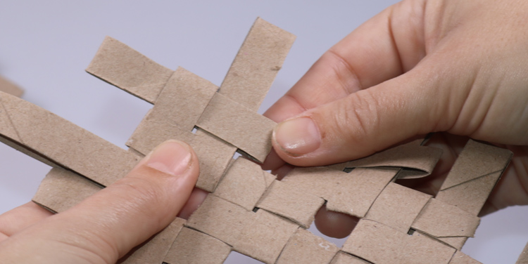 Schachtel aus Toilettenpapierrollen