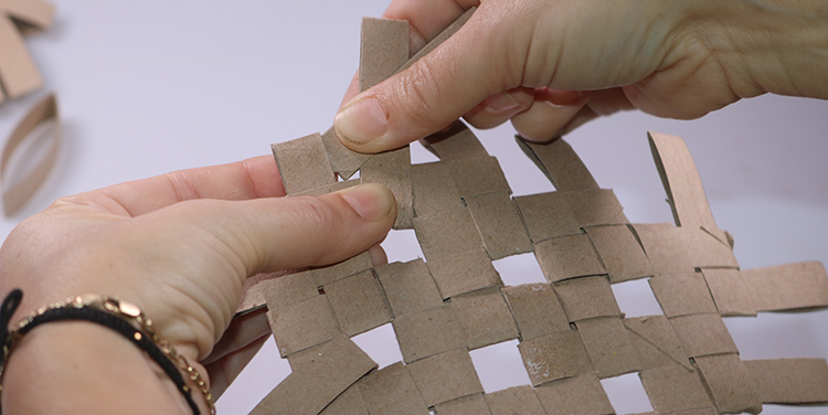 Schachtel aus Toilettenpapierrollen