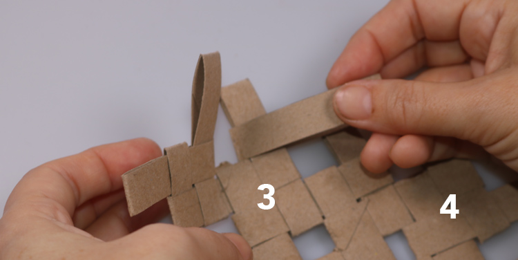 Schachtel aus Toilettenpapierrollen