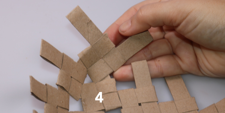 Schachtel aus Toilettenpapierrollen