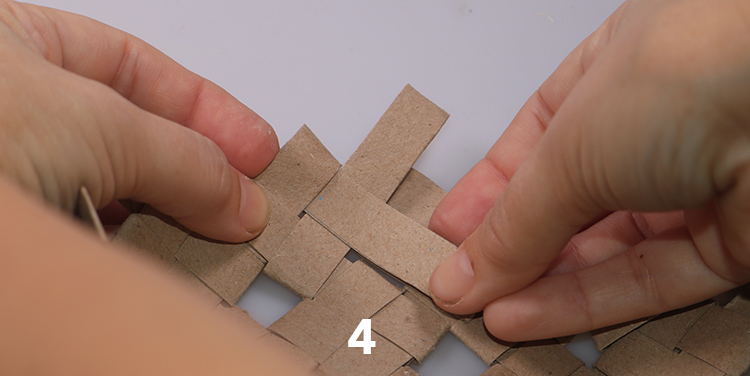 Schachtel aus Toilettenpapierrollen