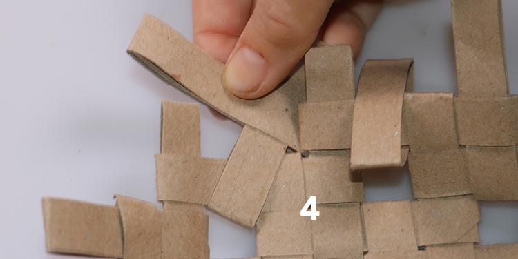 Schachtel aus Toilettenpapierrollen