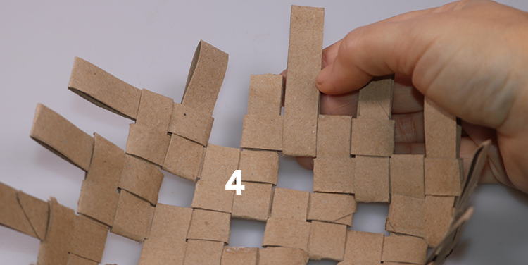 Schachtel aus Toilettenpapierrollen