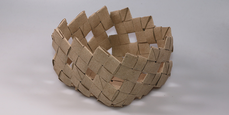 Schachtel aus Toilettenpapierrollen