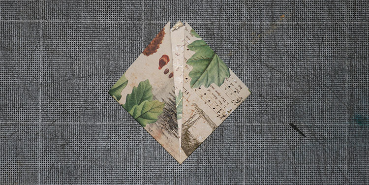 Weihnachtsbaum aus Papier basteln