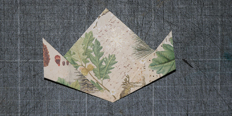 Weihnachtsbaum aus Papier basteln