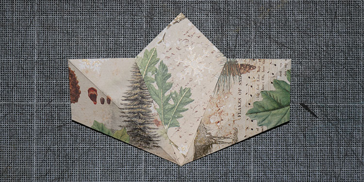 Weihnachtsbaum aus Papier basteln