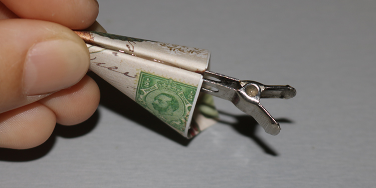 Weihnachtsbaum aus Papier basteln