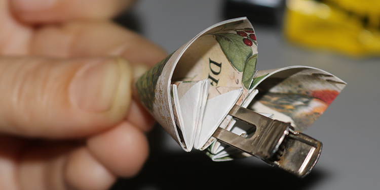 Weihnachtsbaum aus Papier basteln