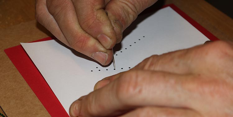 Löcher auf die Karte übertragen.