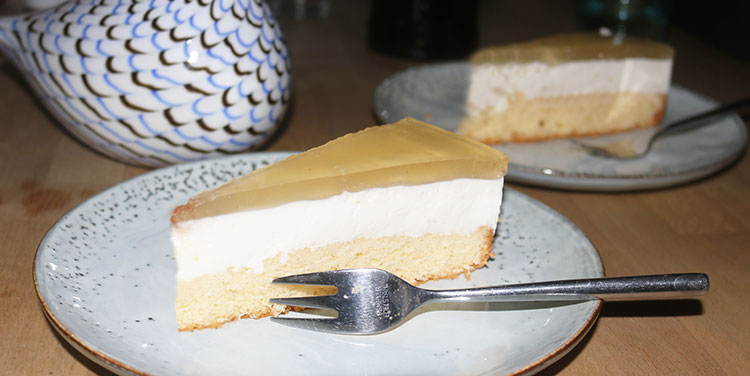Rezept weiße Johannisbeeren Torte Biskuitboden