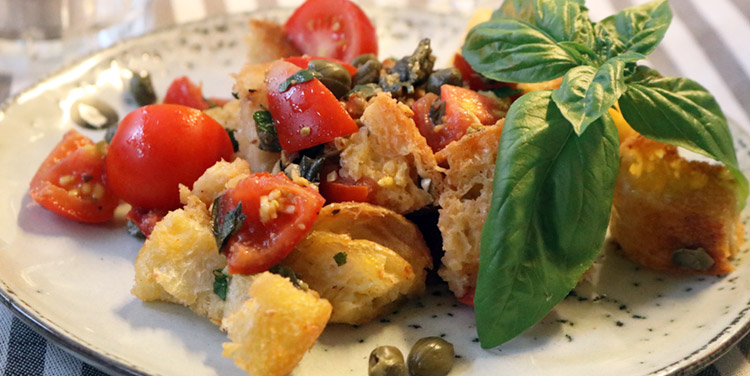 Rezept Brotsalat mit Tomaten und Kapern