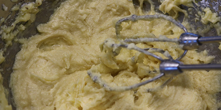 Rezept für Kürbismuffins Butter schaumig rühren