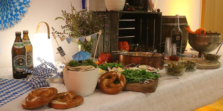 Oktoberfest Party zu Hause