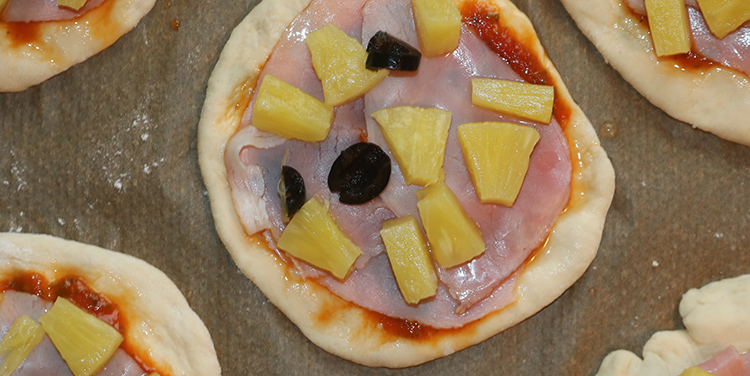 kleine Pizza Hawaii
