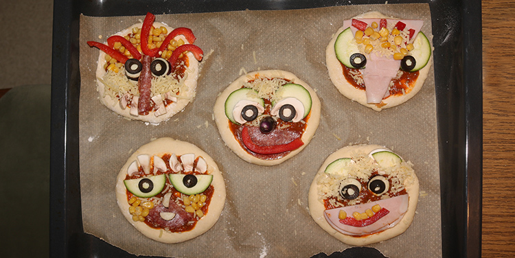 selber belegte Pizzetten