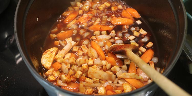 Wurzelgemüse ablöschen