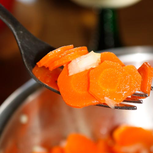 Karottensalat aus gekochten Karotten Rezept