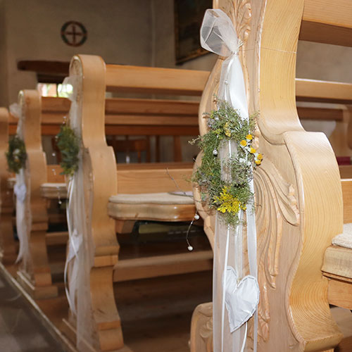 Anleitung Kirchenbank Schmuck Kränzchen