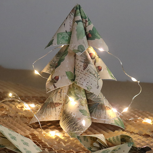Weihnachtsbaum aus Papier
